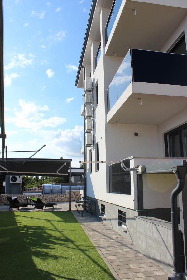 Villa Buba **** Novi Vinodolski Luaran gambar